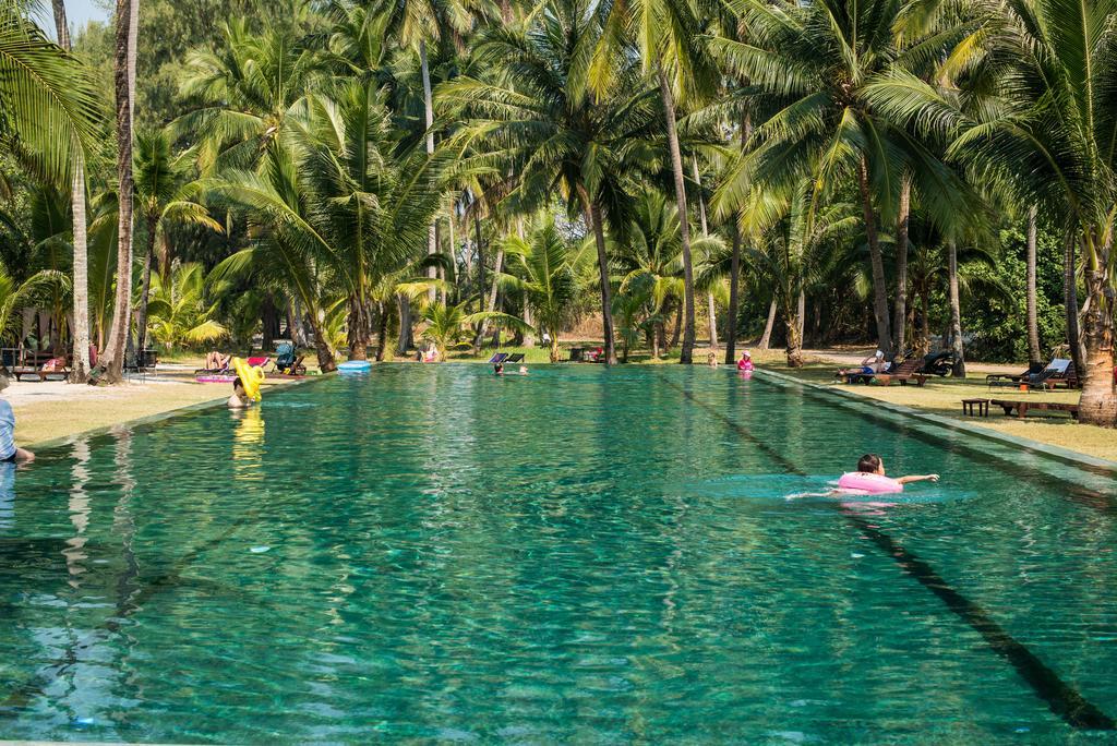 Vitamin Sea Villas Koh Chang Exteriör bild
